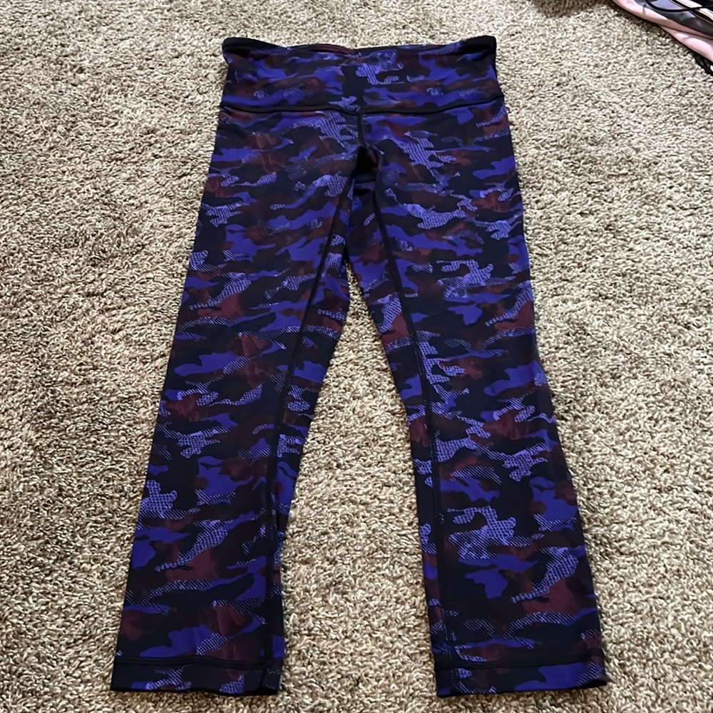 Lululemon purple camo leggings sz 4